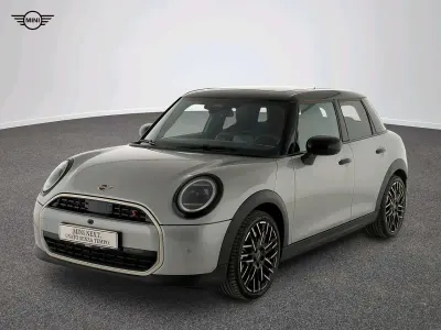 Usata Mini Cooper Favoured 150 kW (204 CV) 2025 Grigio Utilitaria