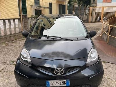 Usata Toyota Aygo 67 CV (49 kW) 2006 Grigio Utilitaria
