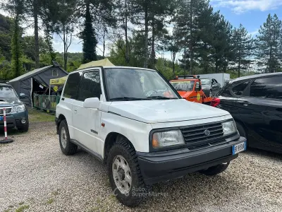 Usata Suzuki Vitara 77 CV (56 kW) 1991 Bianco SUV
