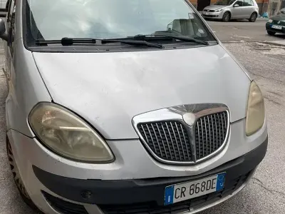 Usata Lancia Musa 101 CV (74 kW) 2004 Monovolume