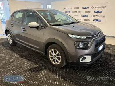 Usata Citroën C3 83 CV (61 kW) 2023 Grigio metallizzato Utilitaria