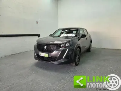 Usata Peugeot 2008 Active 101 CV (74 kW) 2023 Grigio SUV