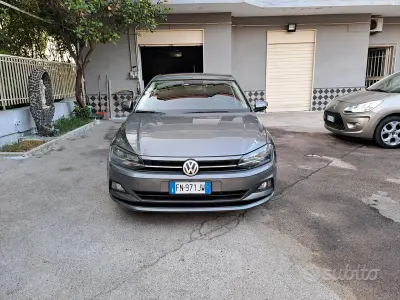 Usata VW Polo Comfortline 80 CV (58 kW) 2018 Grigio Utilitaria