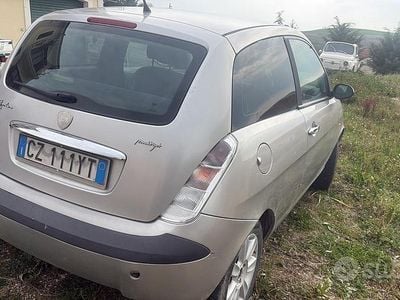 Usata Lancia Ypsilon 70 CV (51 kW) 2006 Utilitaria