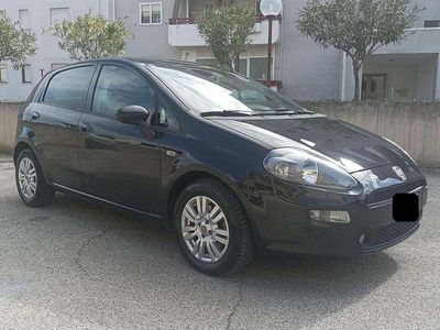 Usata Fiat Punto Lounge 95 CV (69 kW) 2017 Nero Utilitaria