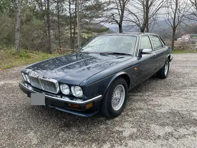 Usata Jaguar XJ6 234 CV (172 kW) 1992 Blu Berlina