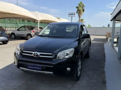 Usata Toyota RAV4 150 CV (110 kW) 2008 Grigio SUV
