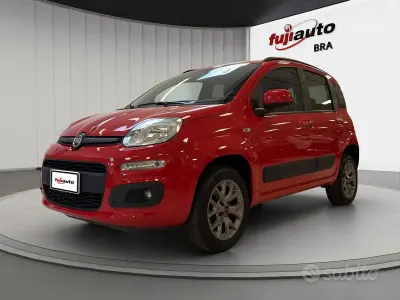 Usata Fiat Panda Lounge 71 CV (52 kW) 2020 Rosso Utilitaria