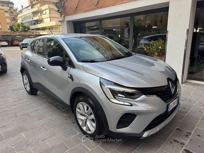 Usata Renault Captur Zen 101 CV (74 kW) 2022 Grigio SUV