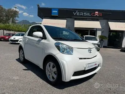 Usata Toyota iQ 68 CV (50 kW) 2009 Bianco Utilitaria