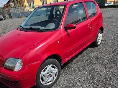 Usata Fiat 600 54 CV (39 kW) 2010 Rosso Utilitaria