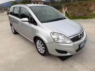 Brugt Opel Zafira Cosmo 119 HK (87 kW) 2009 Sølv MPV