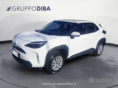 Usata Toyota Yaris Cross Active 116 CV (85 kW) 2022 Bianco SUV