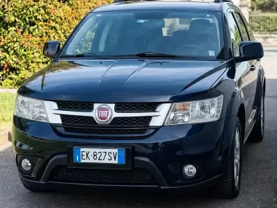 Usata Fiat Freemont 140 CV (102 kW) 2012 Bluazzurro SUV