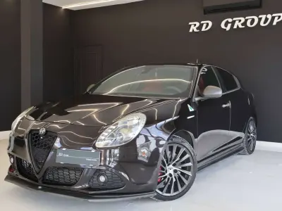 Second-hand Alfa Romeo Giulietta Quadrifoglio Verde 235 CP (172 kW) 2013 Negru Hatchback