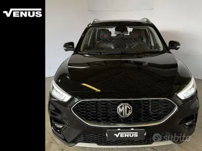 Begagnad MG ZS Luxury 106 HK (77 kW) 2024 Svart SUV
