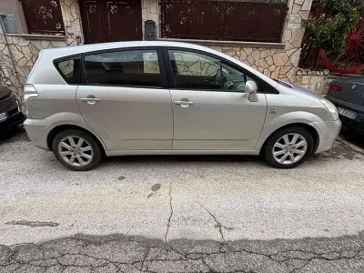 Usata Toyota Corolla Verso