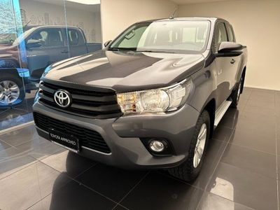 usata Toyota HiLux 2.4 D-4D 4WD 2 porte Extra Cab Comf