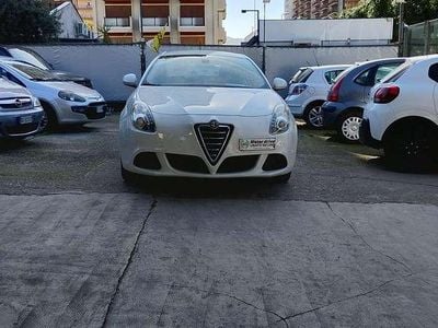 Usata Alfa Romeo Giulietta Distinctive 120 CV (88 kW) 2013 Bianco Utilitaria