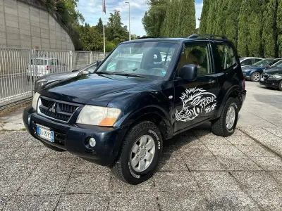 Usata Mitsubishi Pajero 115 CV (84 kW) 2003 Blu SUV