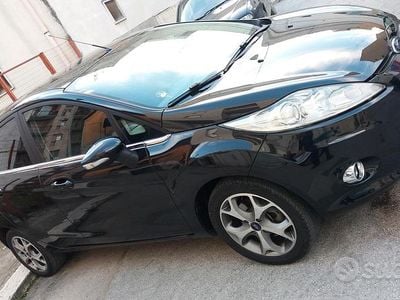 Usata Ford Fiesta Titanium 80 CV (58 kW) 2009 Nero Utilitaria