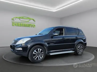 Usata SsangYong Rexton 155 CV (114 kW) 2015 Nero SUV
