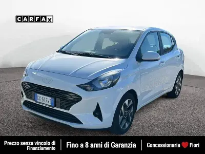 Usata Hyundai i10 63 CV (46 kW) 2024 Bianco Utilitaria