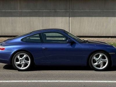 Porsche 911 Carrera