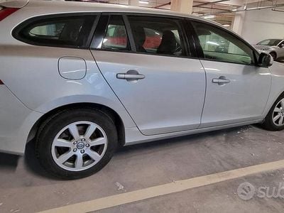 Käytetty Volvo V60 115 HP (84 kW) 2013 Harmaa Farmari
