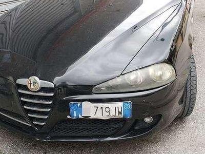 Usata Alfa Romeo 2000 Progression 116 CV (85 kW) 2002 Nero Berlina