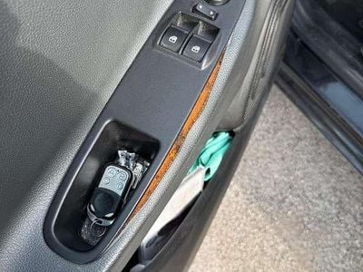 Usata Lancia Ypsilon Gold 69 CV (50 kW) 2014 Nero Utilitaria