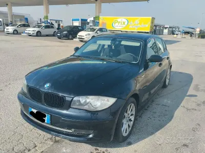 Usata BMW 116 122 CV (89 kW) 2008 Nero Utilitaria
