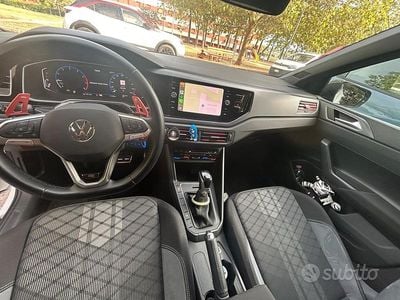 Usata VW Polo R-line 110 CV (80 kW) 2024 Bianco Utilitaria