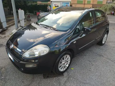 Begagnad Fiat Punto Evo Dynamic 75 HK (55 kW) 2010 Svart Halvkombi