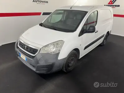 Usata Peugeot Partner Premium 99 CV (72 kW) 2016 Bianco Monovolume