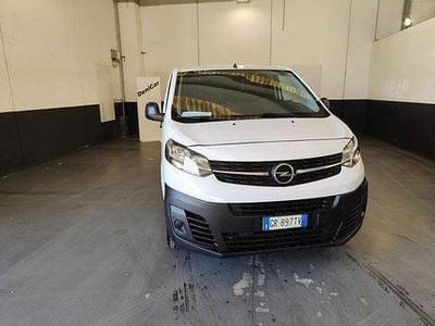 Usata Opel Vivaro Enjoy 101 CV (74 kW) 2023 Bianco Monovolume