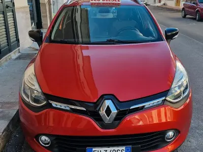 Käytetty Renault Clio GrandTour 90 HP (66 kW) 2014 Punainen Farmari
