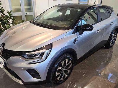 Usata Renault Captur Techno 91 CV (66 kW) 2023 Argento SUV