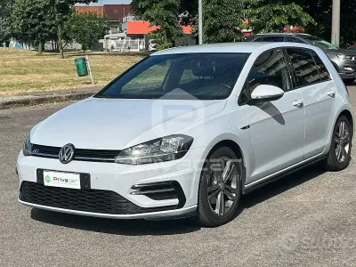 Usata VW Golf VII Sport 150 CV (110 kW) 2018 Bianco Utilitaria