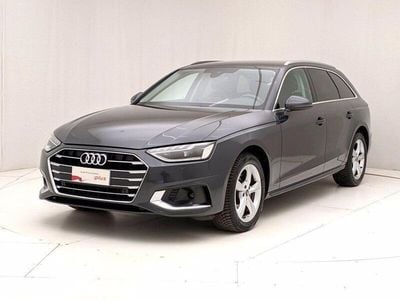 Begagnad Audi A4 Advanced 163 HK (119 kW) 2022 Röd Kombi