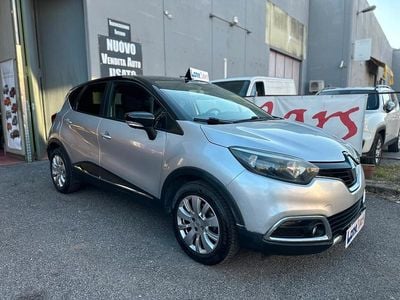 Usata Renault Captur Life 90 CV (66 kW) 2015 Argento SUV
