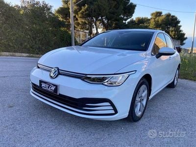 Usata VW Golf VII Style 150 CV (110 kW) 2021 Bianco Utilitaria