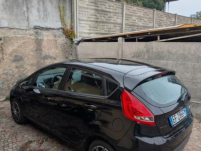 Nero Usata 2010 Ford Fiesta Berlina | 3500 € (Buon prezzo)