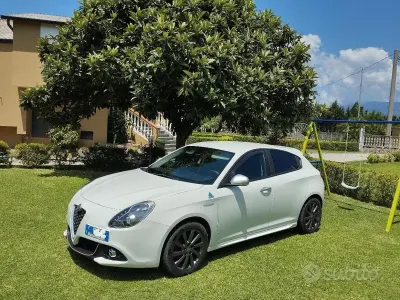 Usata Alfa Romeo Giulietta 120 CV (88 kW) 2015 Bianco Utilitaria