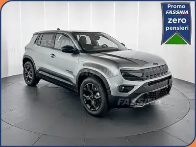 Nuova Jeep Avenger 145 CV (106 kW) 2026 Grigio SUV
