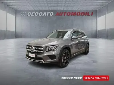 Usata Mercedes GLB200 Executive 150 CV (110 kW) 2020 Grigio SUV