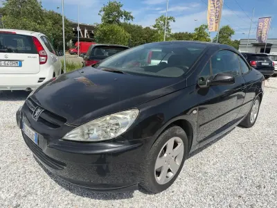 Usata Peugeot 307 82 CV (60 kW) 2011 Nero Cabrio