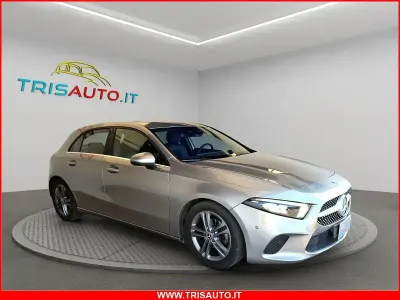 Usata Mercedes A180 Business 116 CV (85 kW) 2019 Grigio Berlina