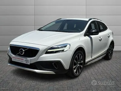 Usata Volvo V40 CC Plus 120 CV (88 kW) 2019 Bianco Station wagon