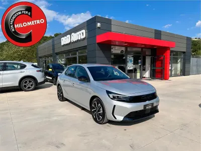 Usata Opel Corsa 101 CV (74 kW) 2025 Argento Utilitaria